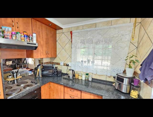 3 BEDROOM HOUSE FOR SALE IN HENLEY-ON-KLIP